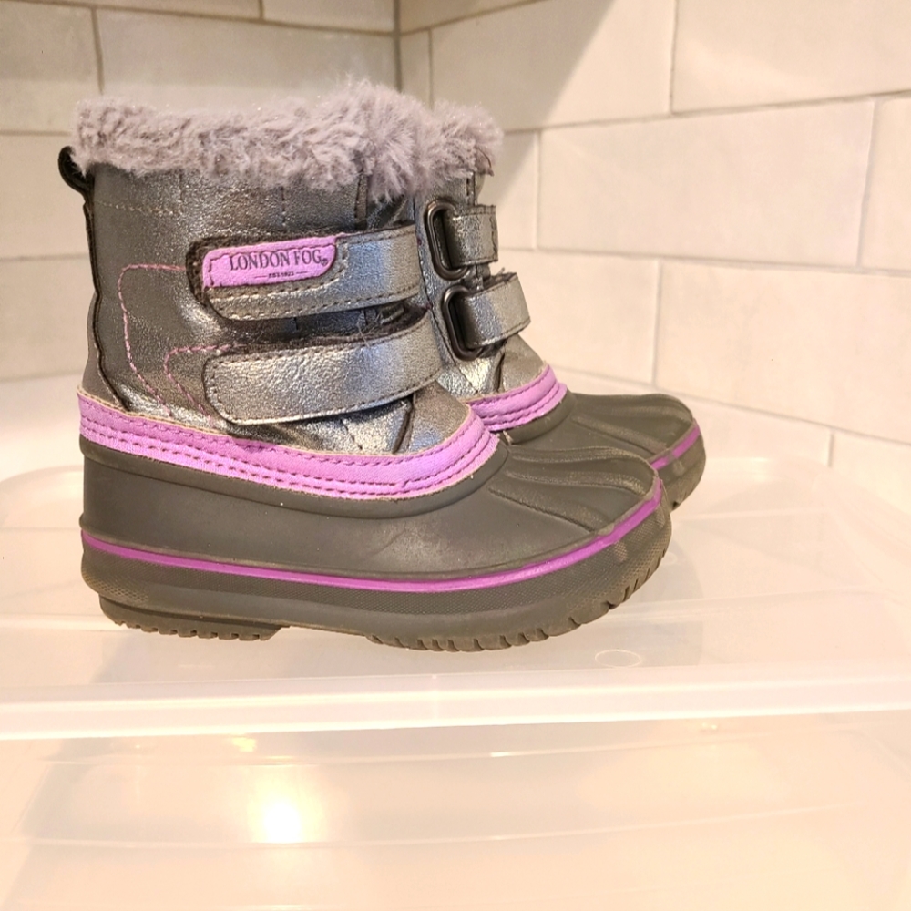 Girls London Fog snow boots